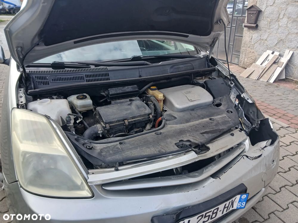 Toyota Prius - 16