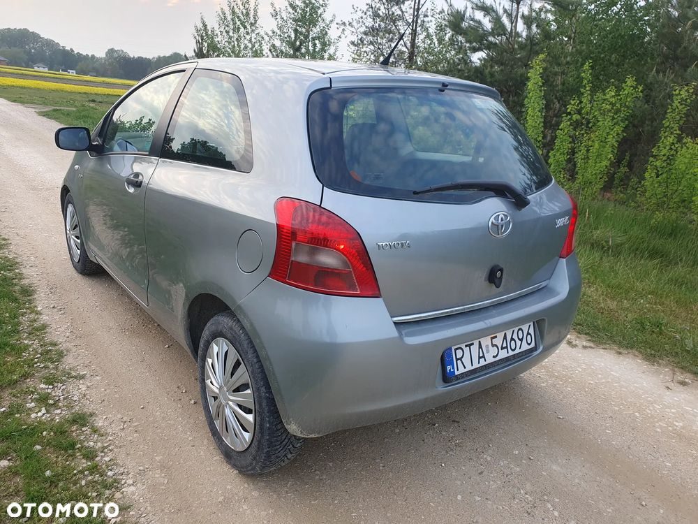 Toyota Yaris - 9