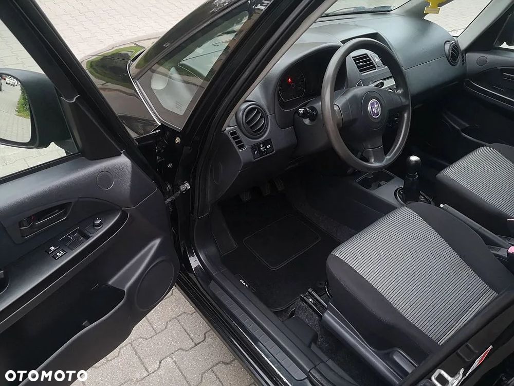 Fiat Sedici - 7