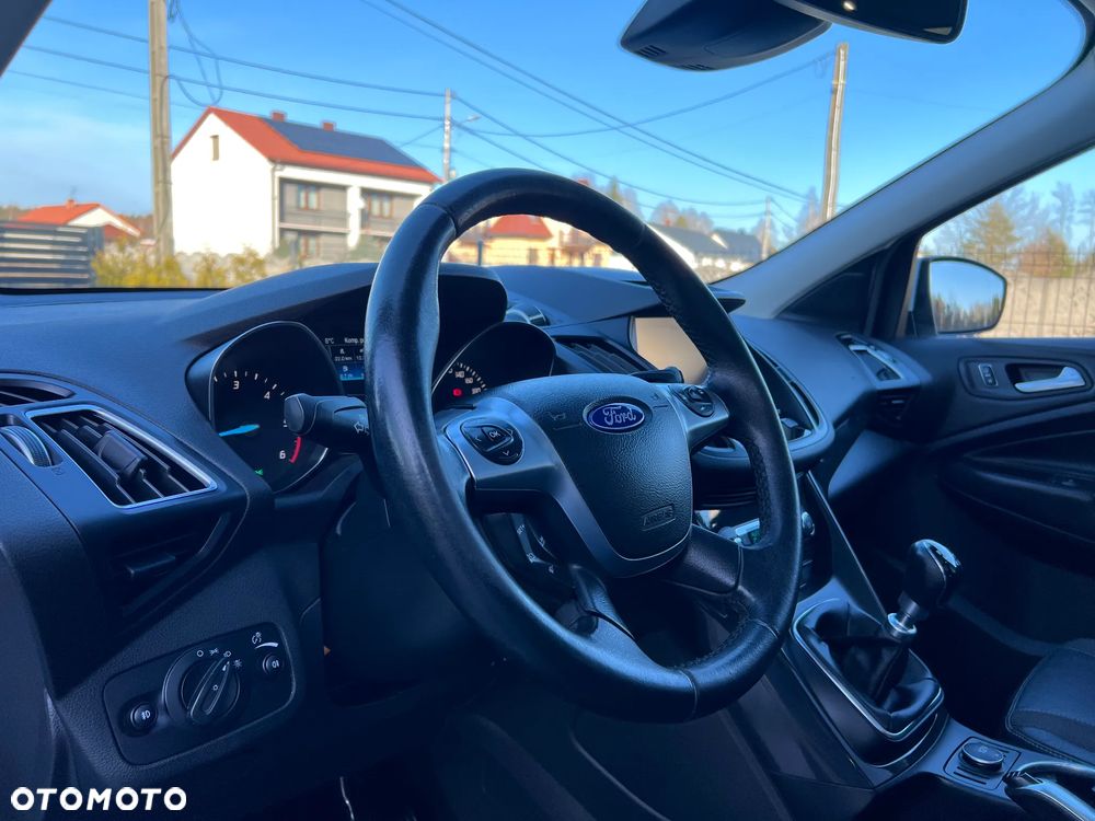 Ford Kuga 2.0 TDCi 4x4 Vignale - 25