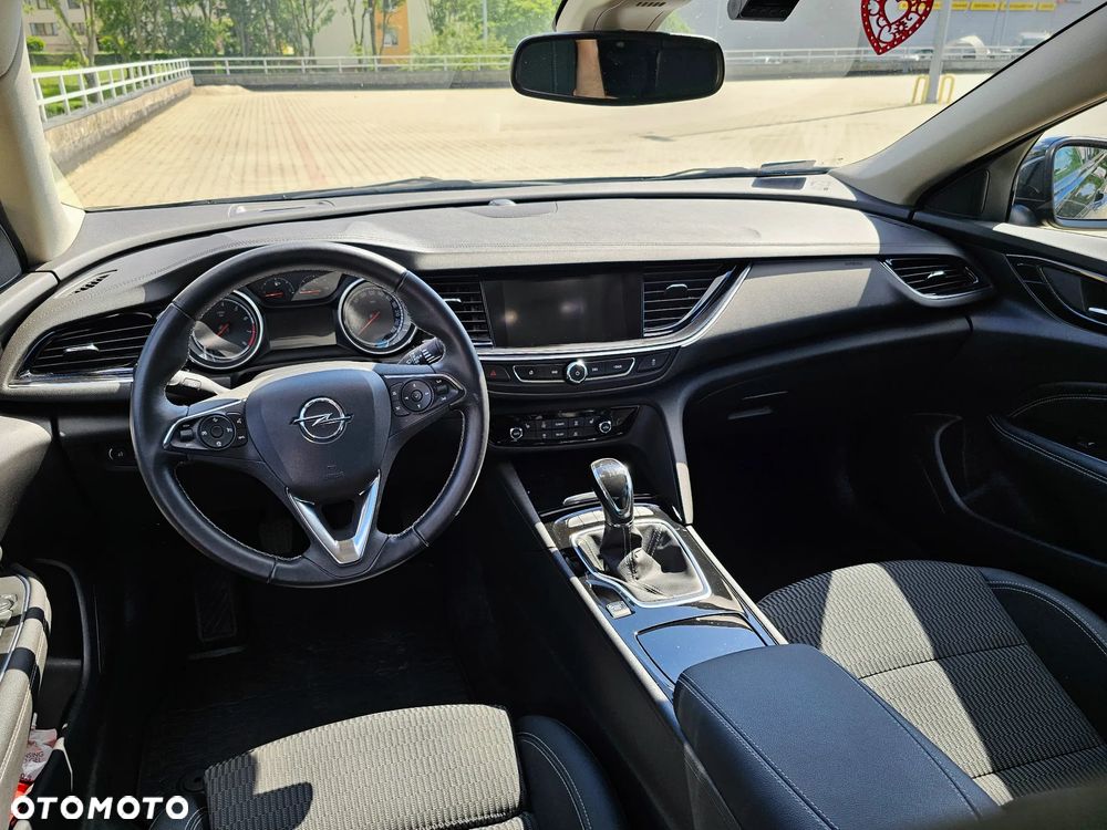Opel Insignia 1.5 T Innovation S&S - 10
