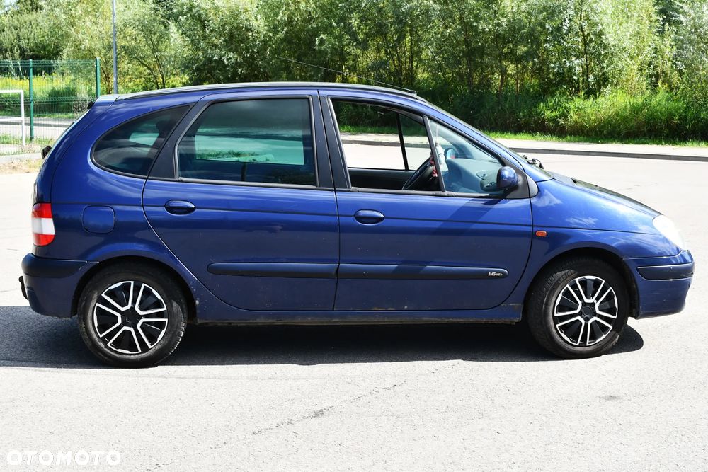 Renault Scenic - 11