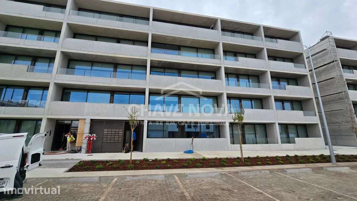 Apartamento T1 c/Varanda em Monte dos Burgos - Grande imagem: 2/24