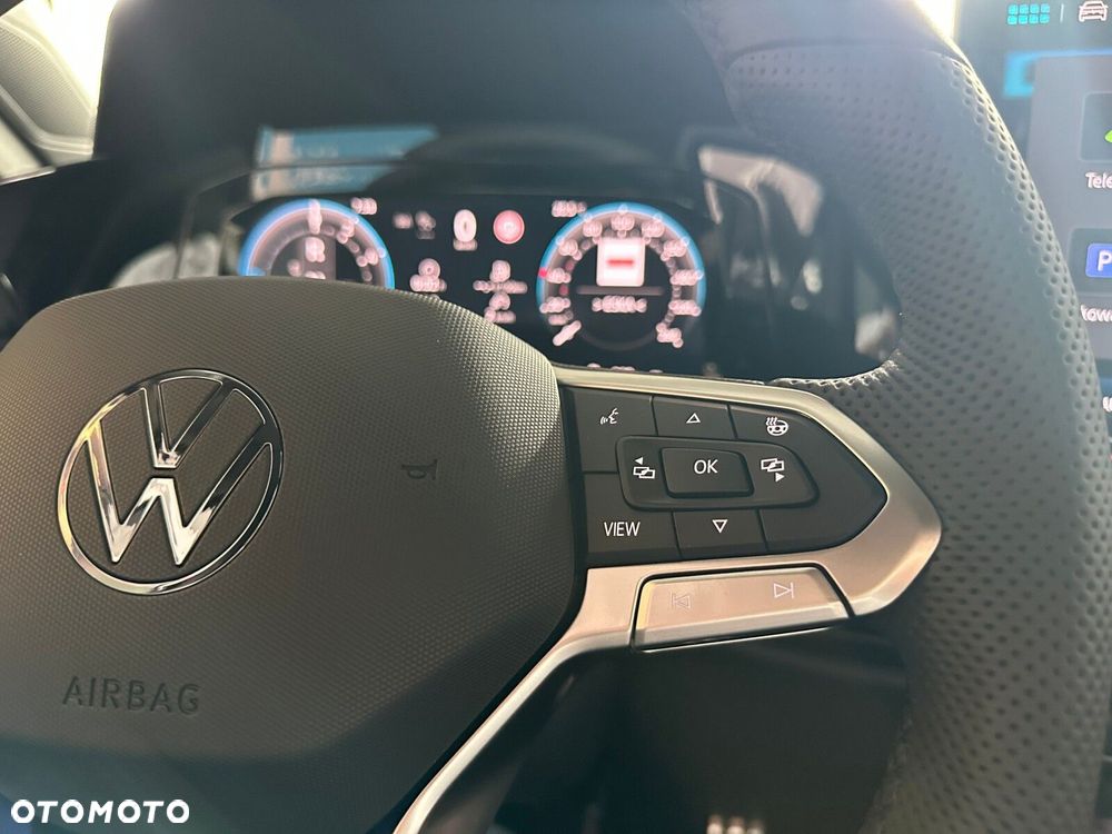 Volkswagen Golf - 16