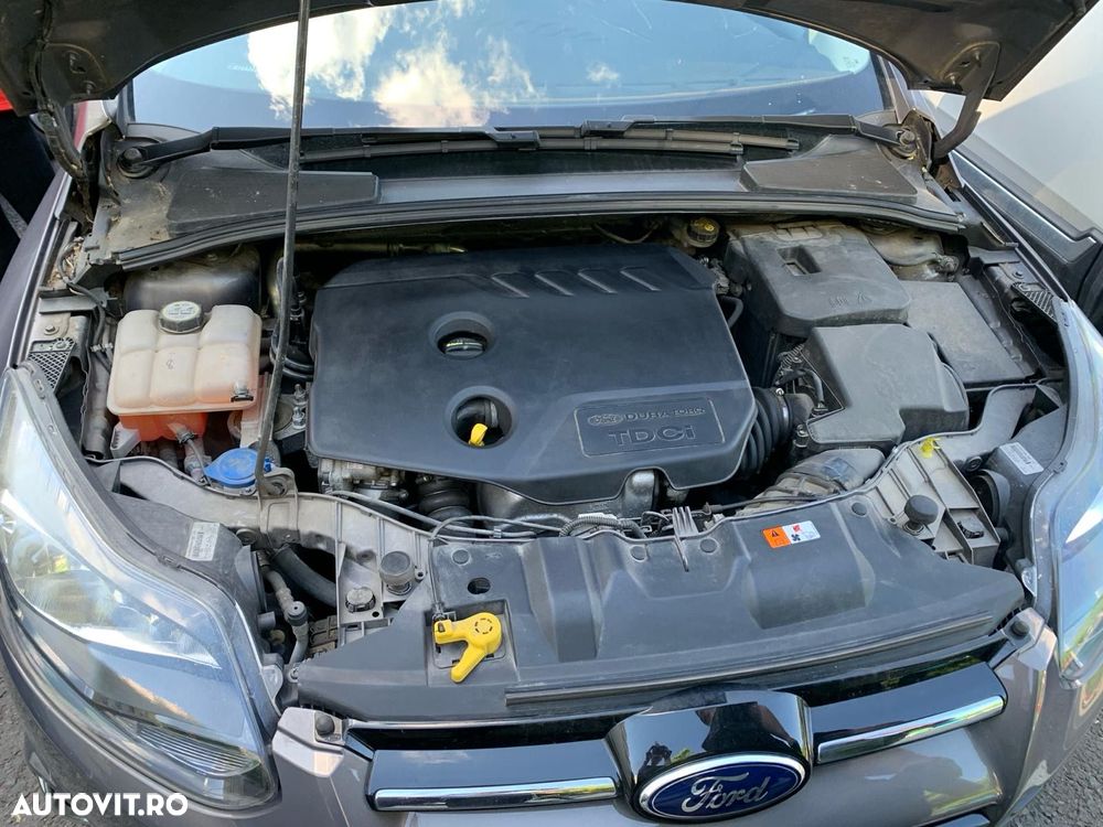 Ford Focus 1.6 TDCI DPF Titanium - 11