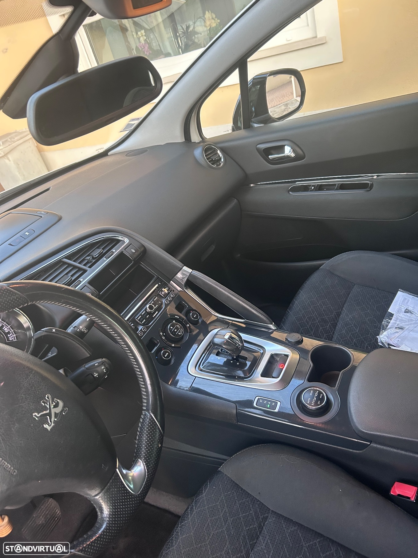 Peugeot 3008 2.0 HDi Hybrid4 - 11