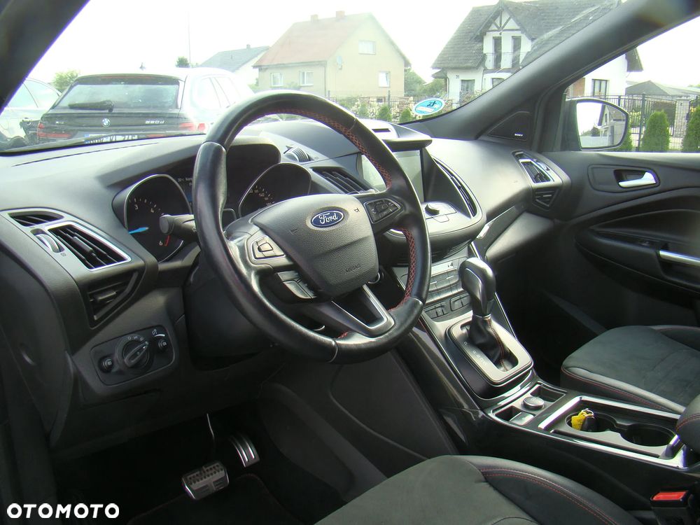 Ford Kuga 2.0 TDCi 4x4 ST-Line - 25