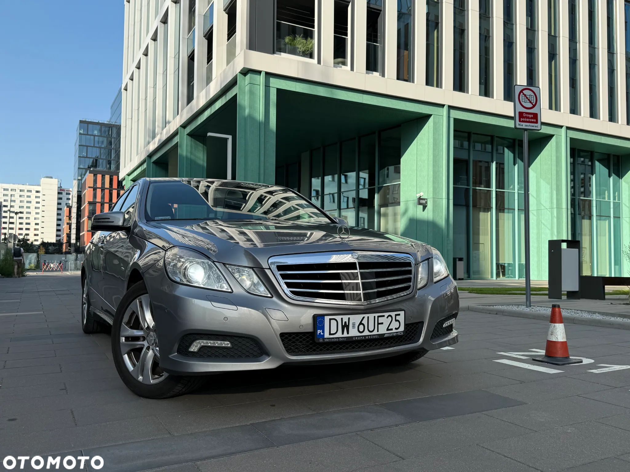 Mercedes-Benz Klasa E 200 CGI BlueEFFICIENCY Automatik Avantgarde - 1