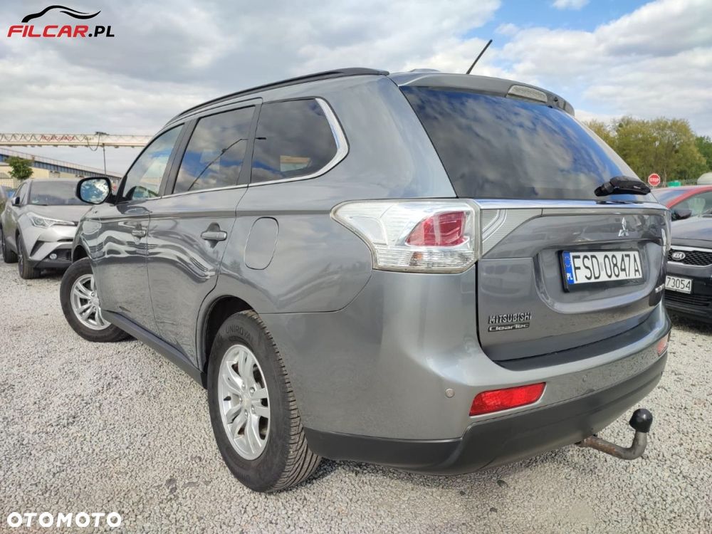 Mitsubishi Outlander - 4