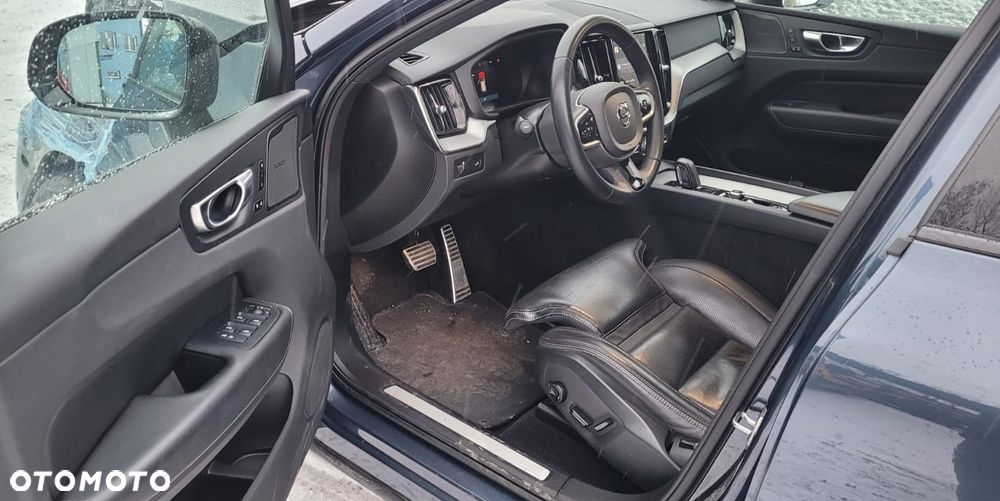 Volvo XC 60 D4 AWD R-Design - 4