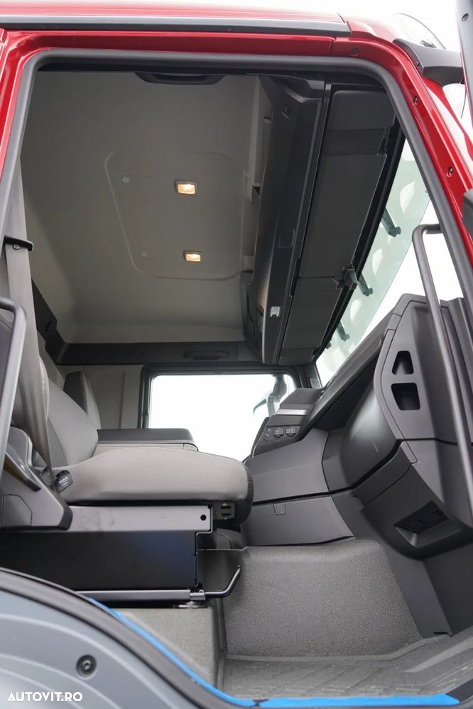 MAN TGS 41.480 / 8X8 / ​​BASCULATOR / AUTOMAT / NOU-NOUȚ / ECHIPAMENTE BOGATE / DISPONIBIL IMEDIAT / AUR METALIC / - 37