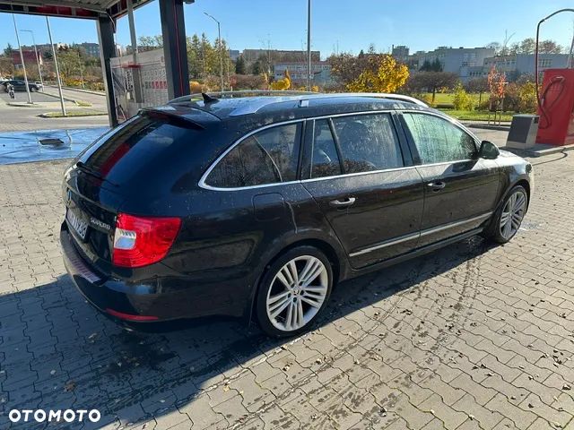 Skoda Superb 2.0 TSI Elegance DSG - 5