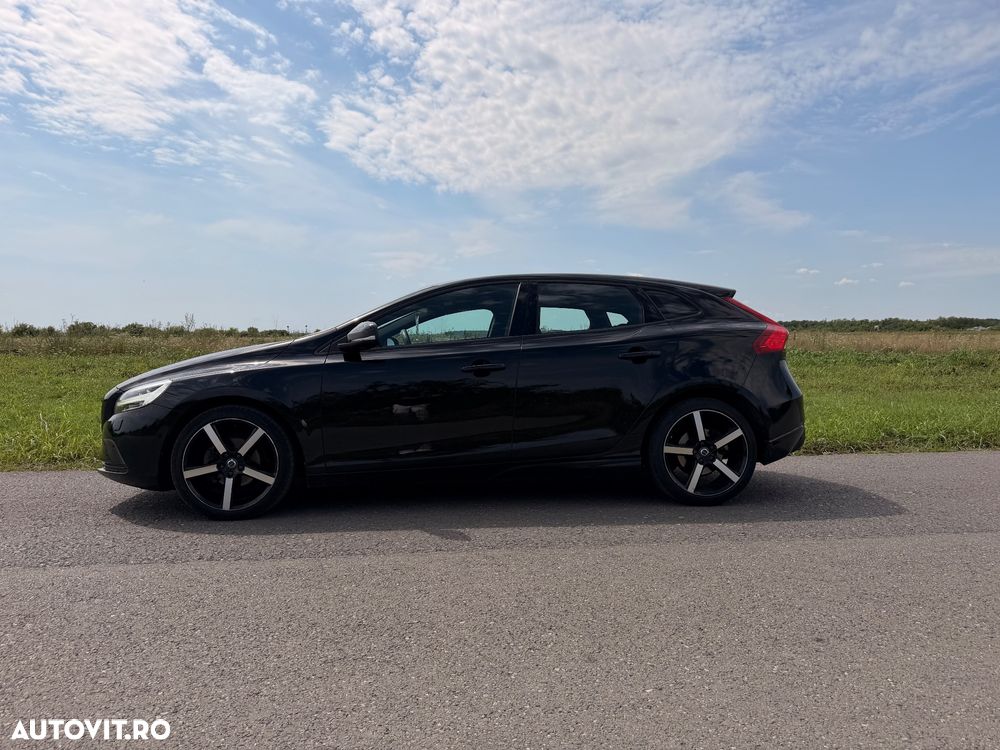 Volvo V40 D2 Momentum - 4