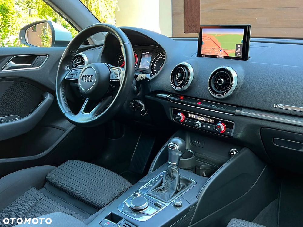 Audi A3 Sportback 2.0 TDI S tronic design - 31