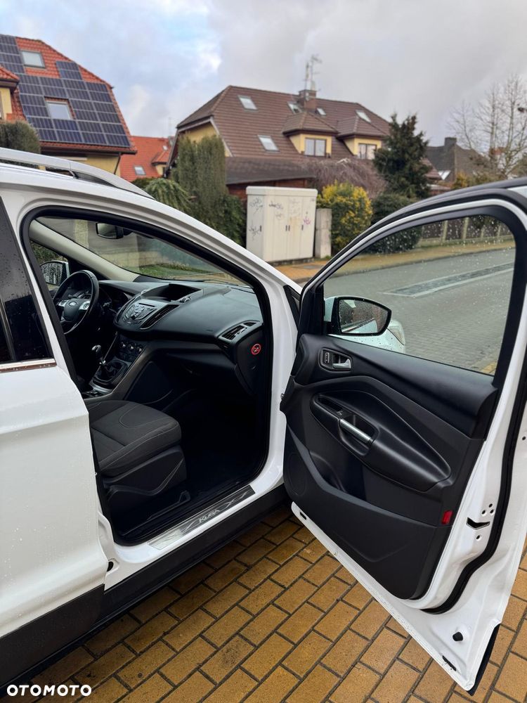 Ford Kuga - 25