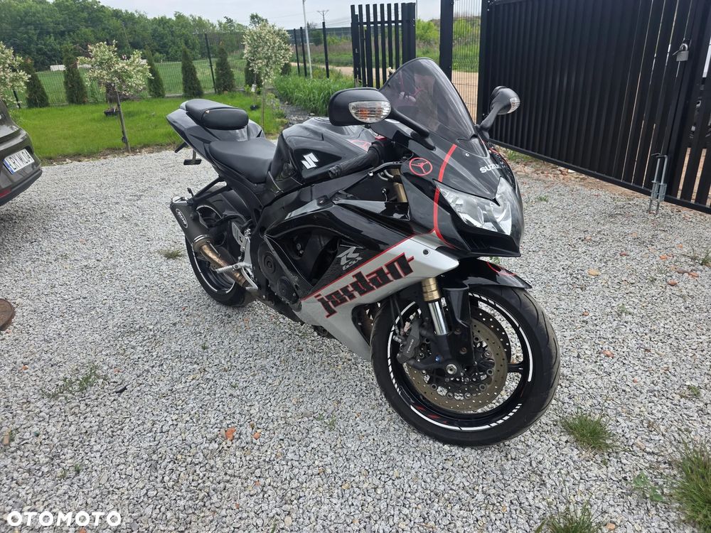 Suzuki GSX-R - 1