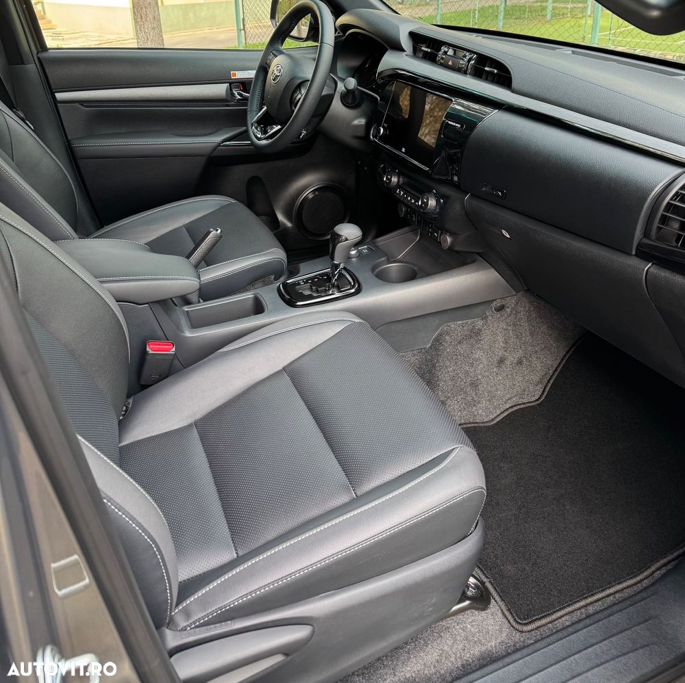 Toyota Hilux 4x4 Double Cab MHEV Autm. Invincible - 10