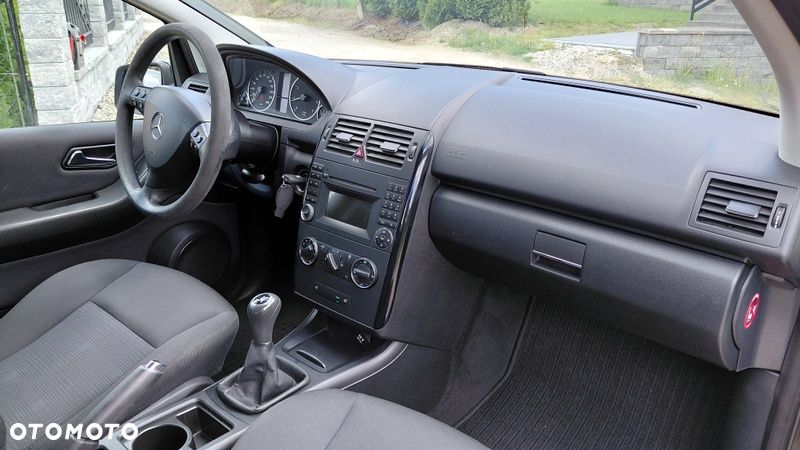 Mercedes-Benz Klasa A 160 BlueEFFICIENCY Elegance - 14