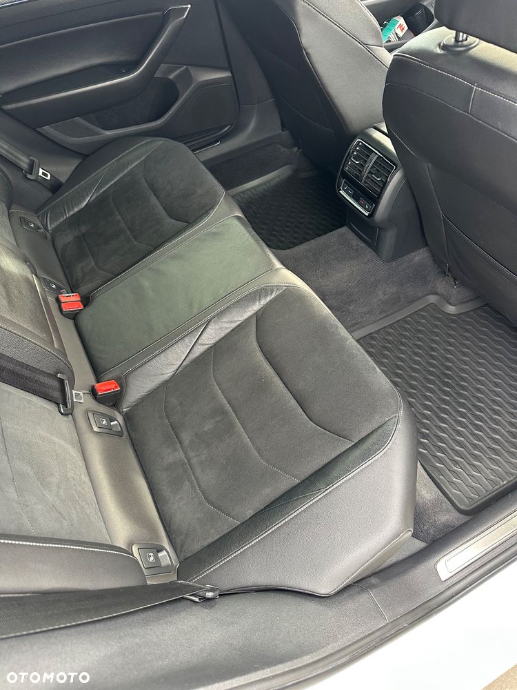 Volkswagen Arteon 2.0 TDI SCR R-Line DSG - 27