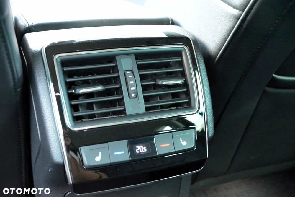 Skoda Superb 2.0 TDI SCR L&K DSG - 36