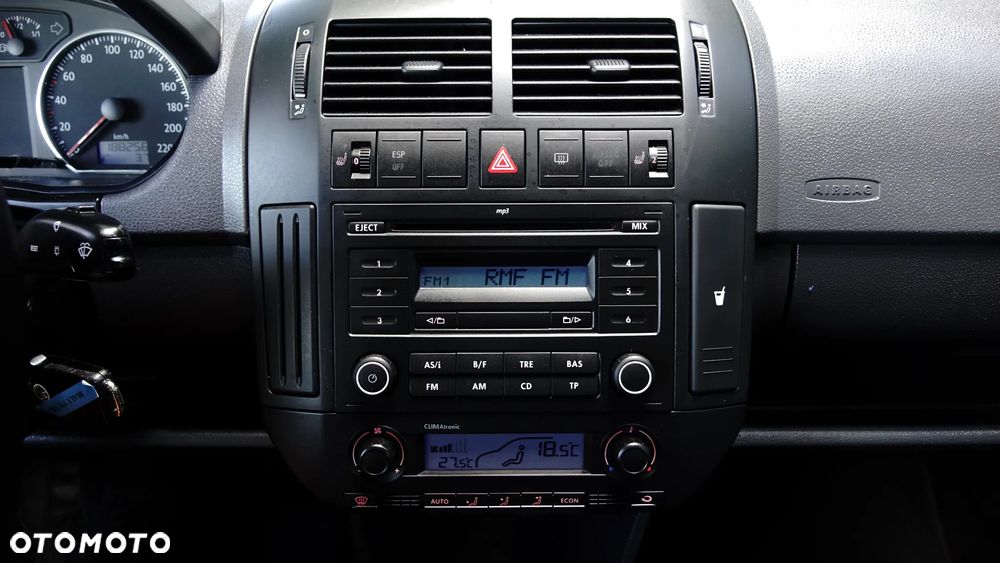 Volkswagen Polo 1.6 Sportline - 16