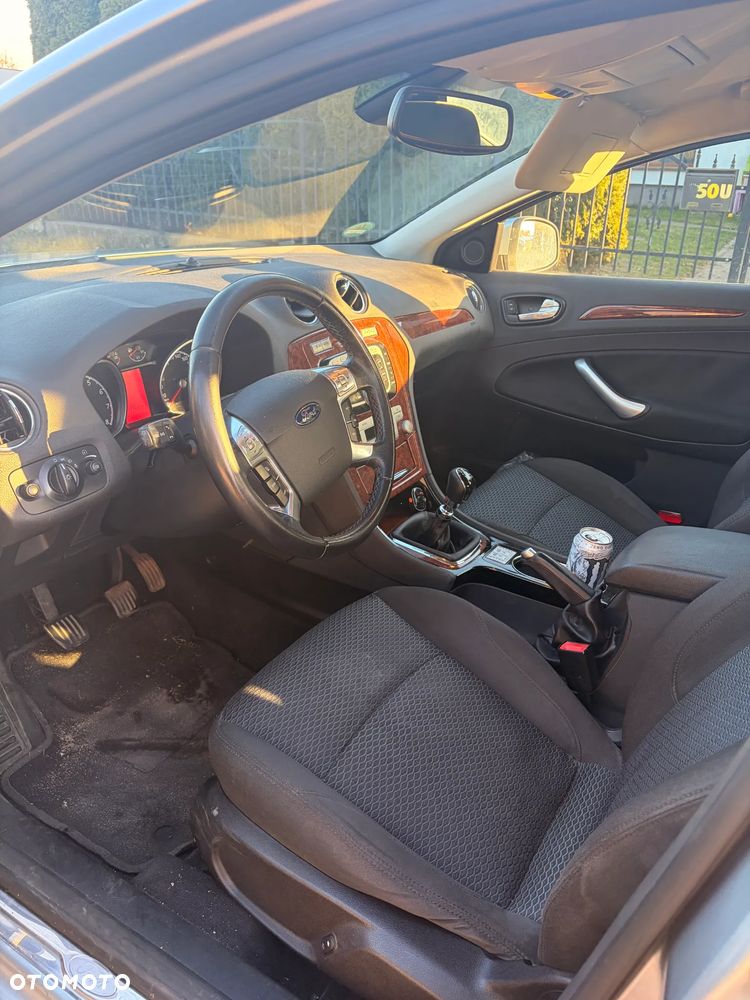 Ford Mondeo 2.5 Ghia - 5