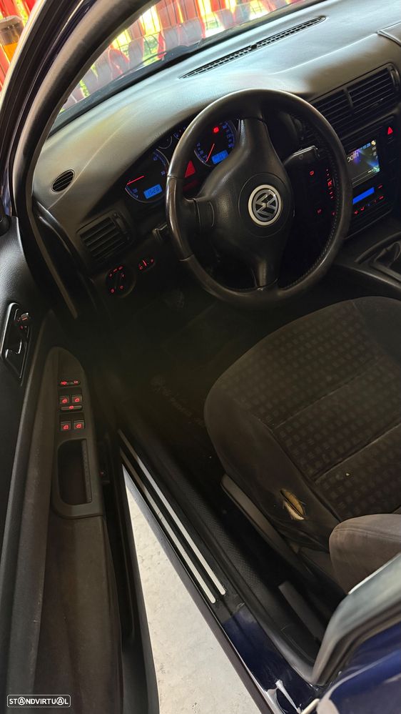 VW Passat 1.9 TDi Comfortline - 8