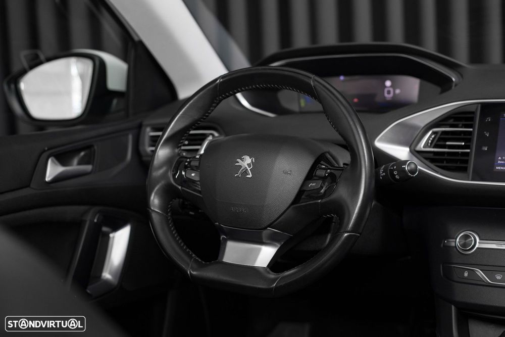 Peugeot 308 SW 1.5 BlueHDi Allure EAT8 - 15