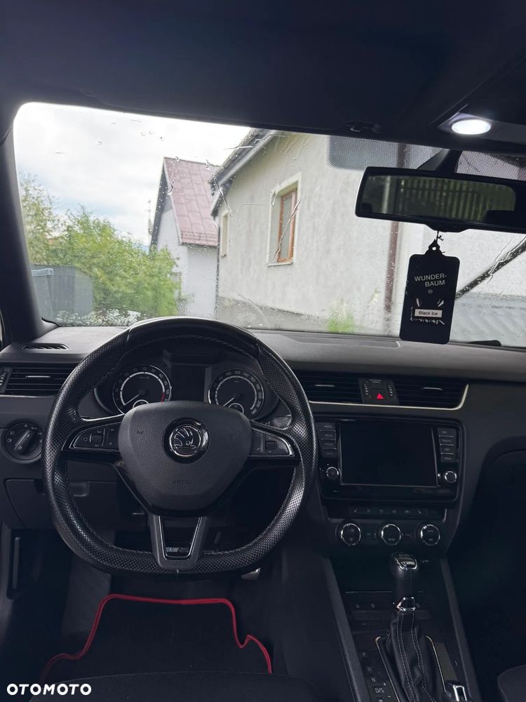 Skoda Octavia 2.0 TDI RS DSG - 9