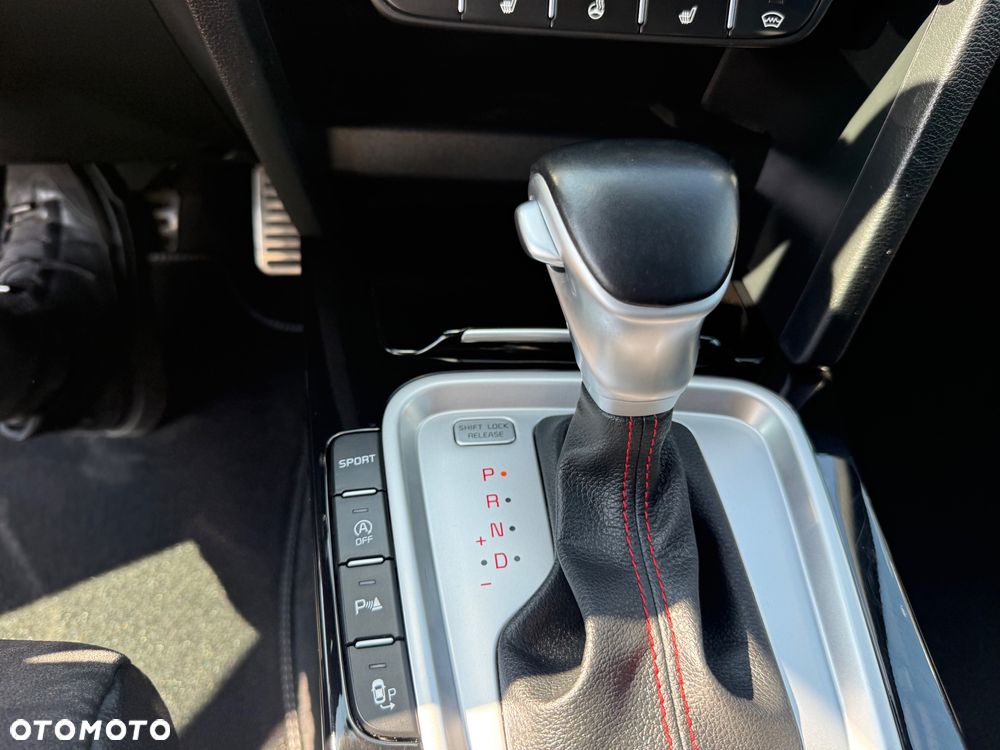 Kia Ceed 1.6 T-GDI DCT7 OPF GT - 18