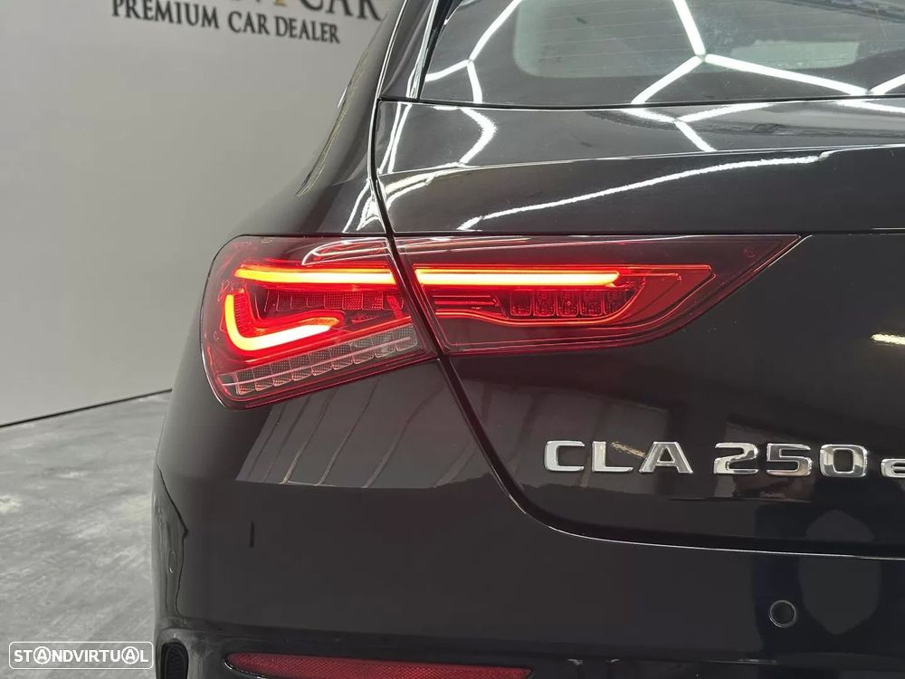 Mercedes-Benz CLA 250 e Shooting Brake AMG Line - 6