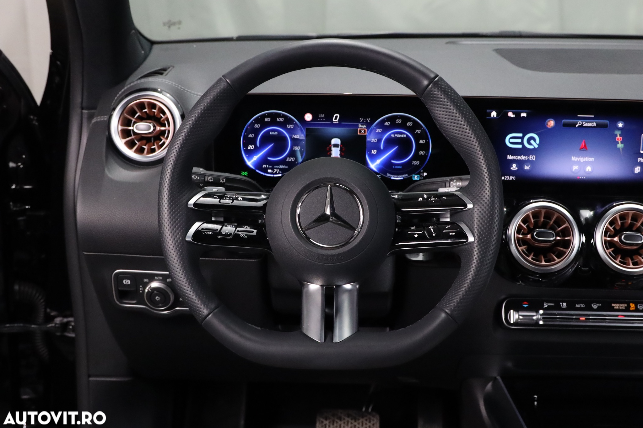Mercedes-Benz EQA 300 4MATIC - 20