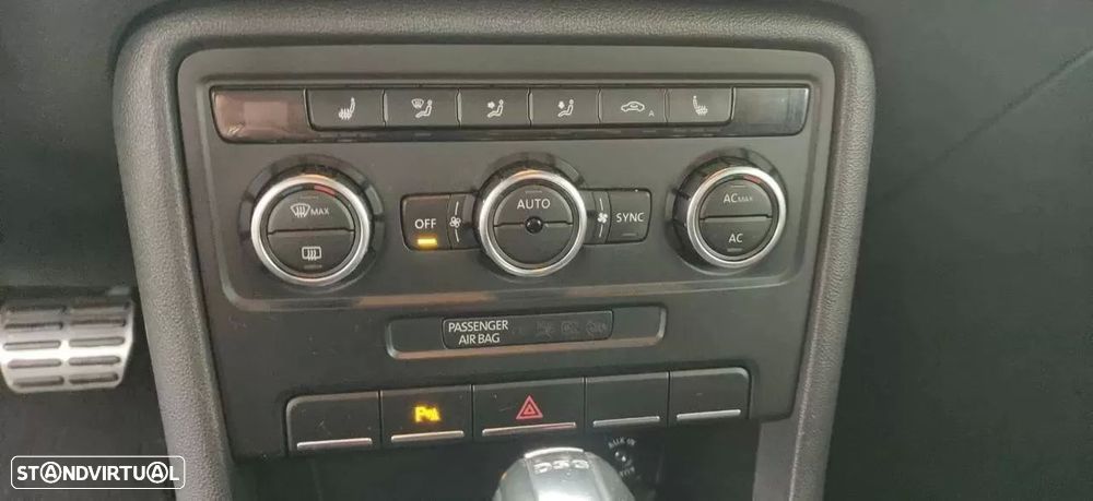 VW New Beetle 2.0 TSI Sport DSG - 38