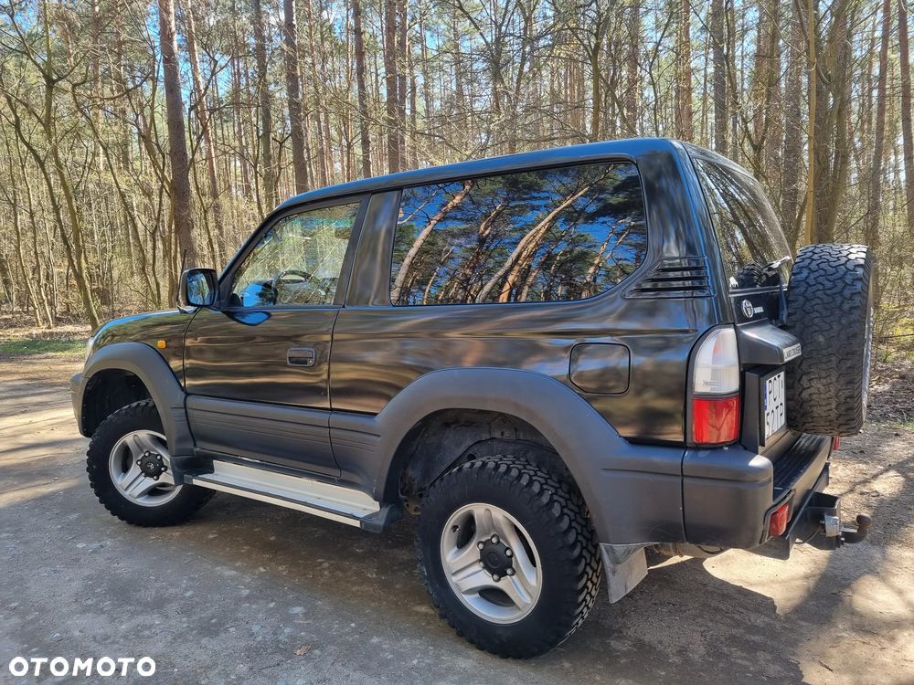 Toyota Land Cruiser - 36