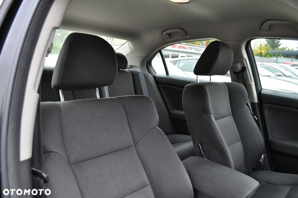 Honda Accord 2.2d Comfort - 27