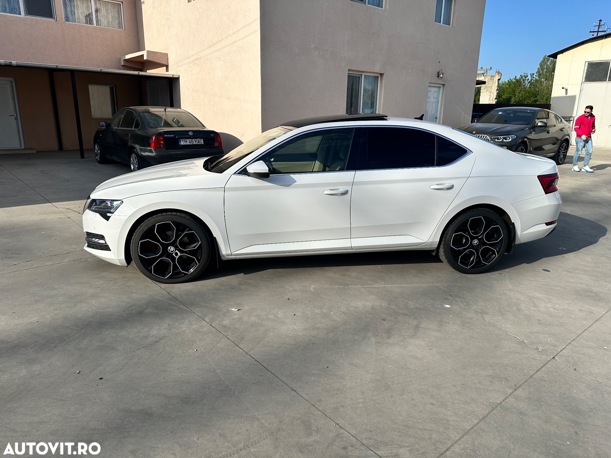 Skoda Superb 2.0 TDI SportLine - 20