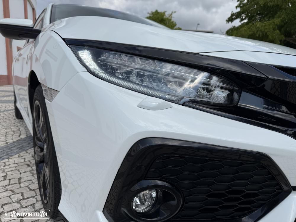 Honda Civic 1.0 i-VTEC Executive - 9