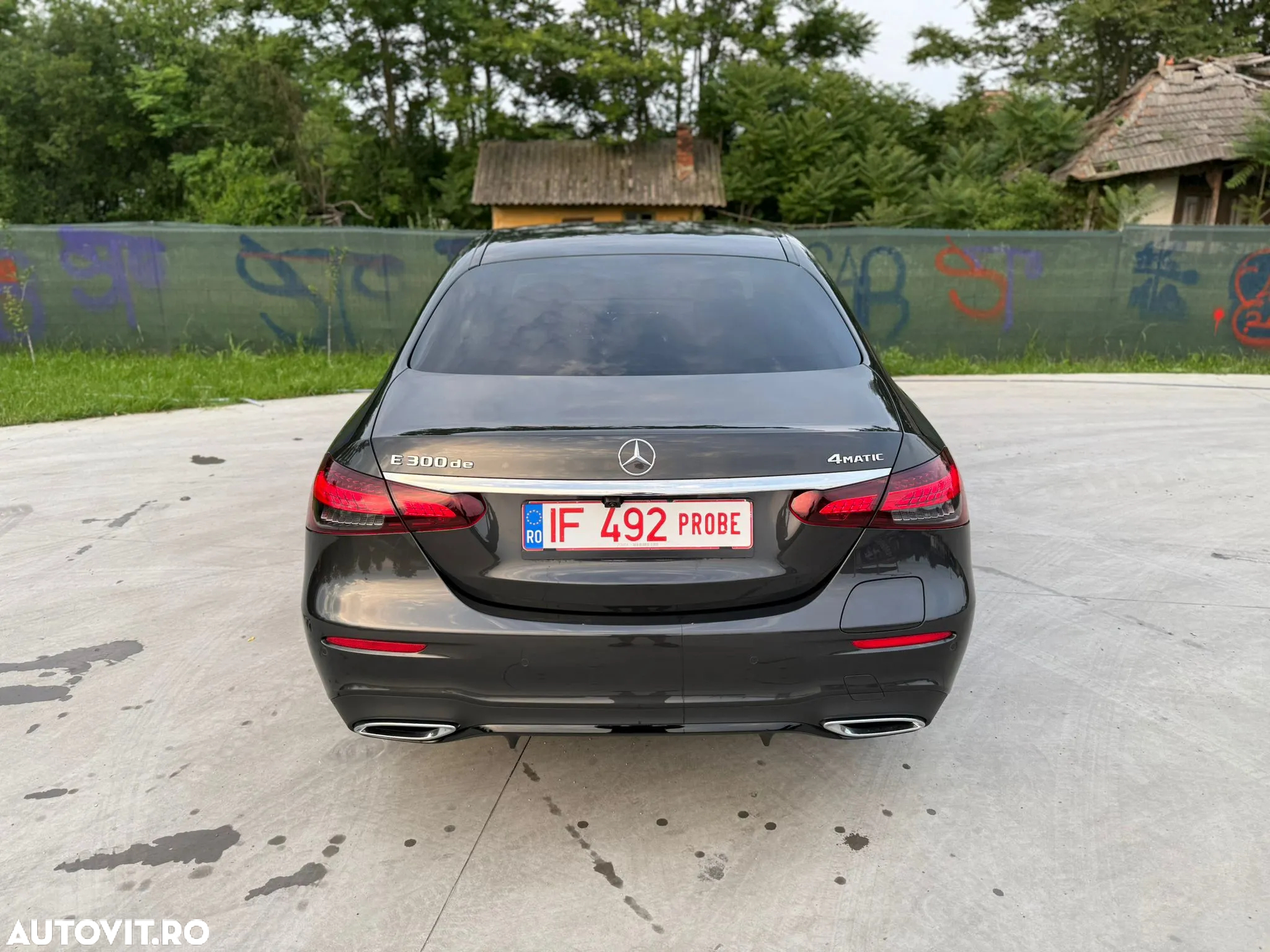 Mercedes-Benz E - 14