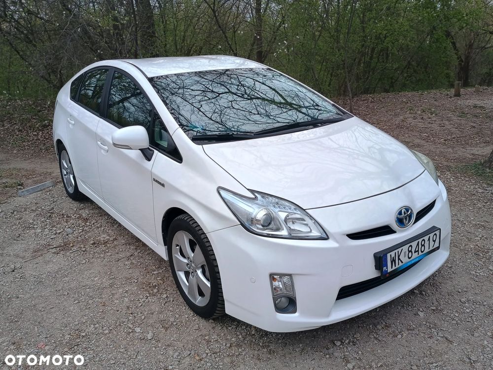Toyota Prius 1.8 HSD Prestige - 11