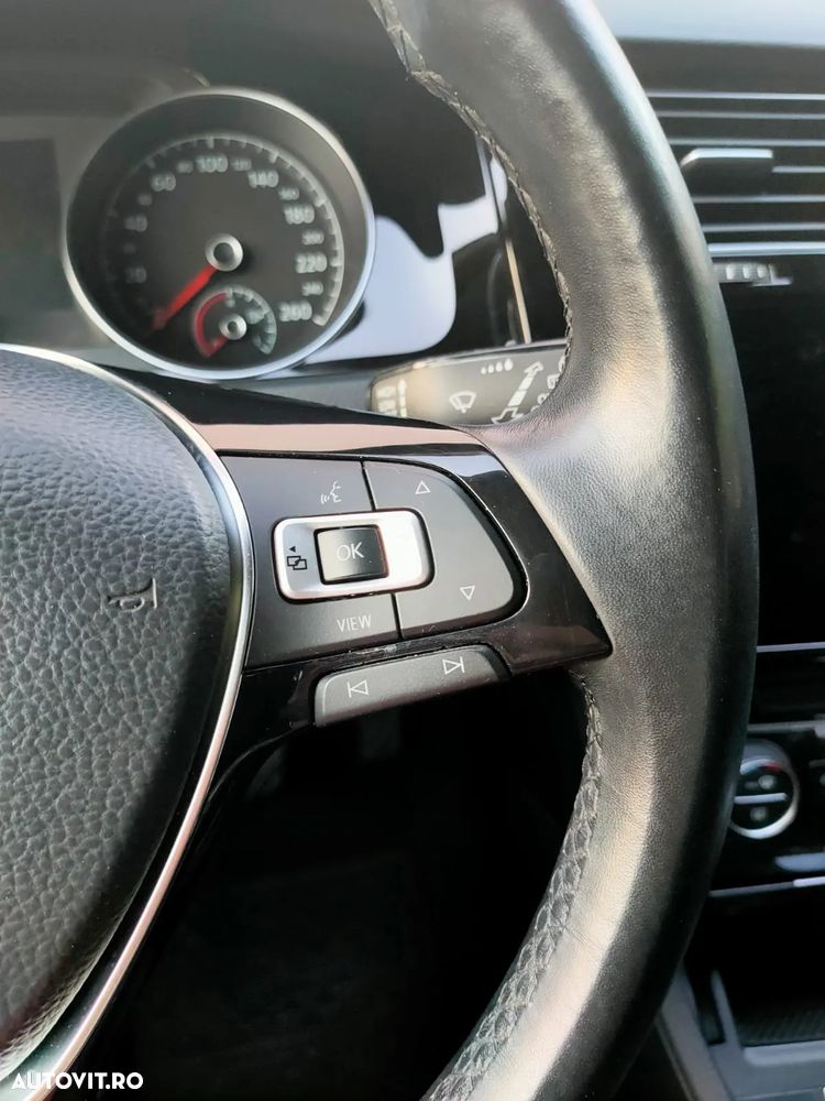 Volkswagen Golf 1.5 TSI BlueMotion ACT DSG Comfortline - 16