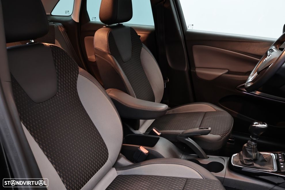 Opel Crossland X 1.2 T Innovation - 20