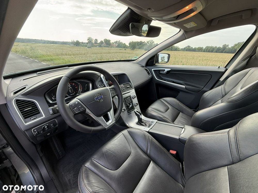 Volvo XC 60 D4 Geartronic Momentum Pro - 35