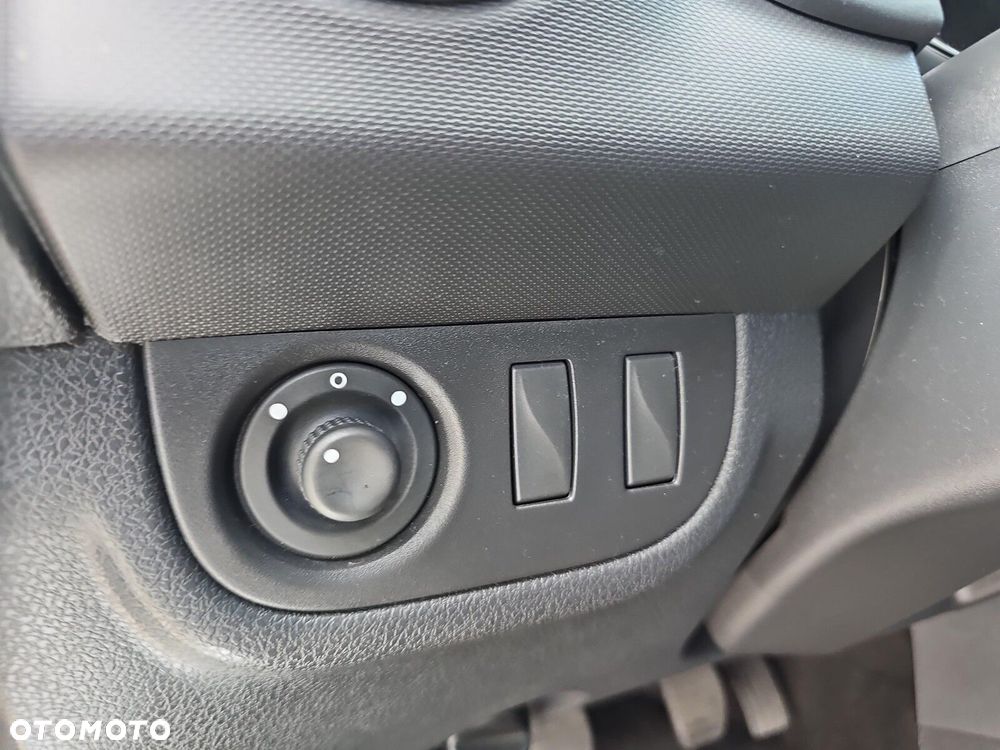 Dacia Sandero - 13