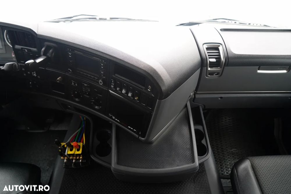 MAN G 490 / 8x4 / BASCULATOR SPATE / CLAPETĂ HIDRAULICĂ / CORTINĂ AUTOMATĂ / MANUALĂ / EURO 6 - 33