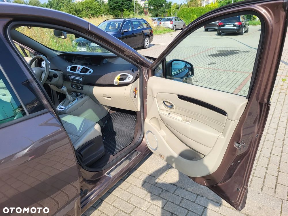 Renault Grand Scenic Gr 2.0 dCi Privilege - 30