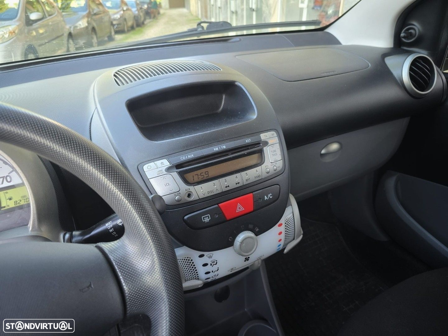 Peugeot 107 1.0 Style - 13