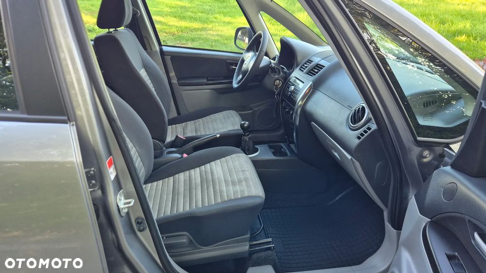 Suzuki SX4 1.6 VVT 4x4 Club - 8