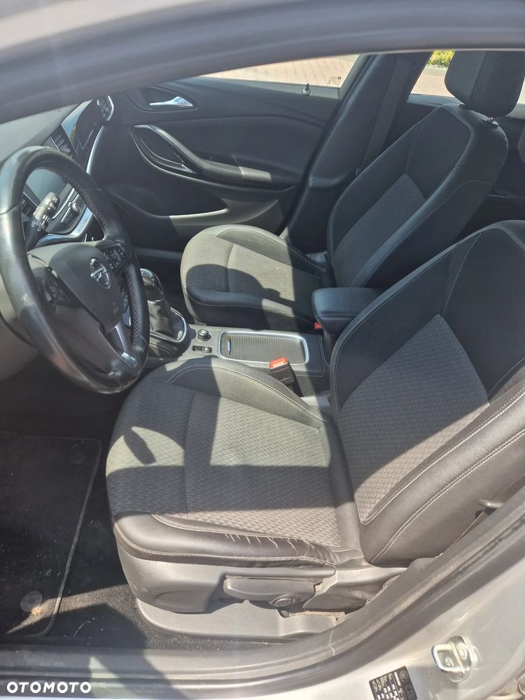 Opel Astra 1.4 T Dynamic S&S - 12