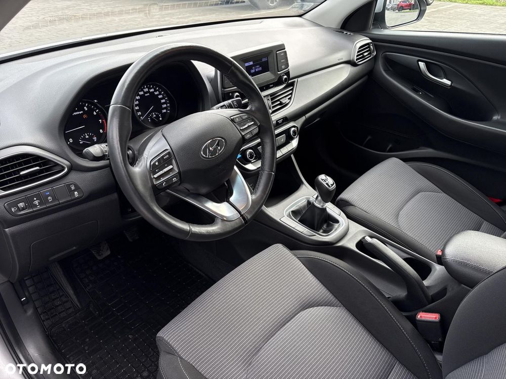 Hyundai i30 1.5 DPI Modern - 9