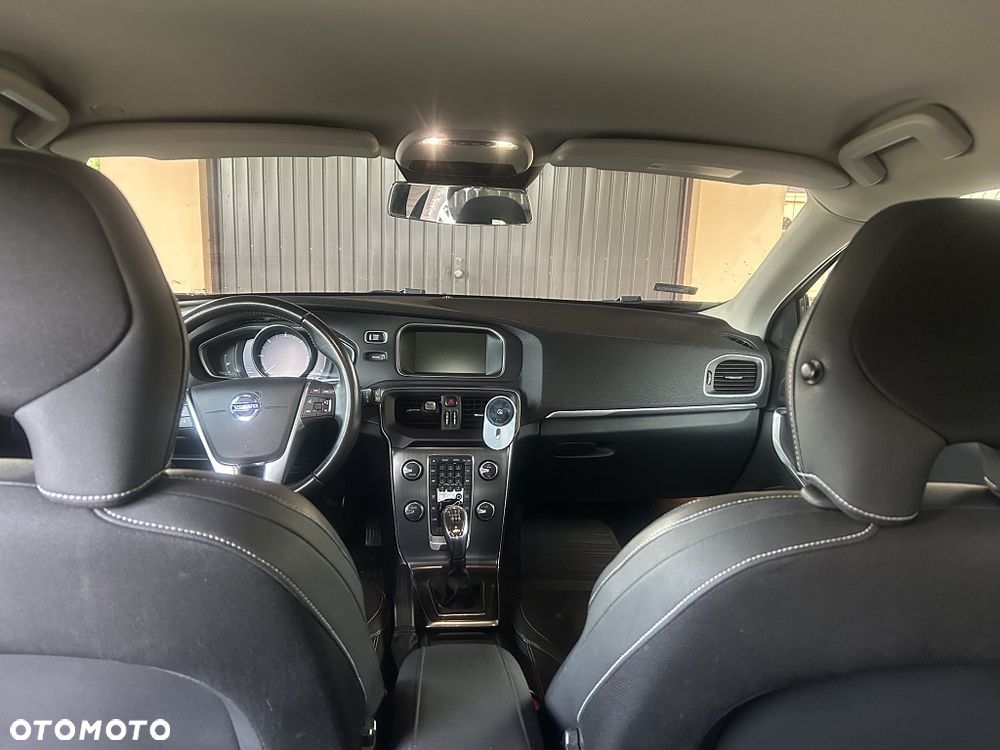 Volvo V40 D2 Momentum - 10